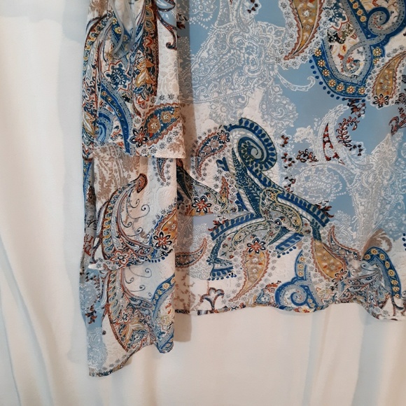 Chicos Printed Asymmetrical Top - Picture 6 of 8